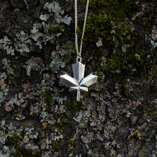 Maple Leaf II Pendant