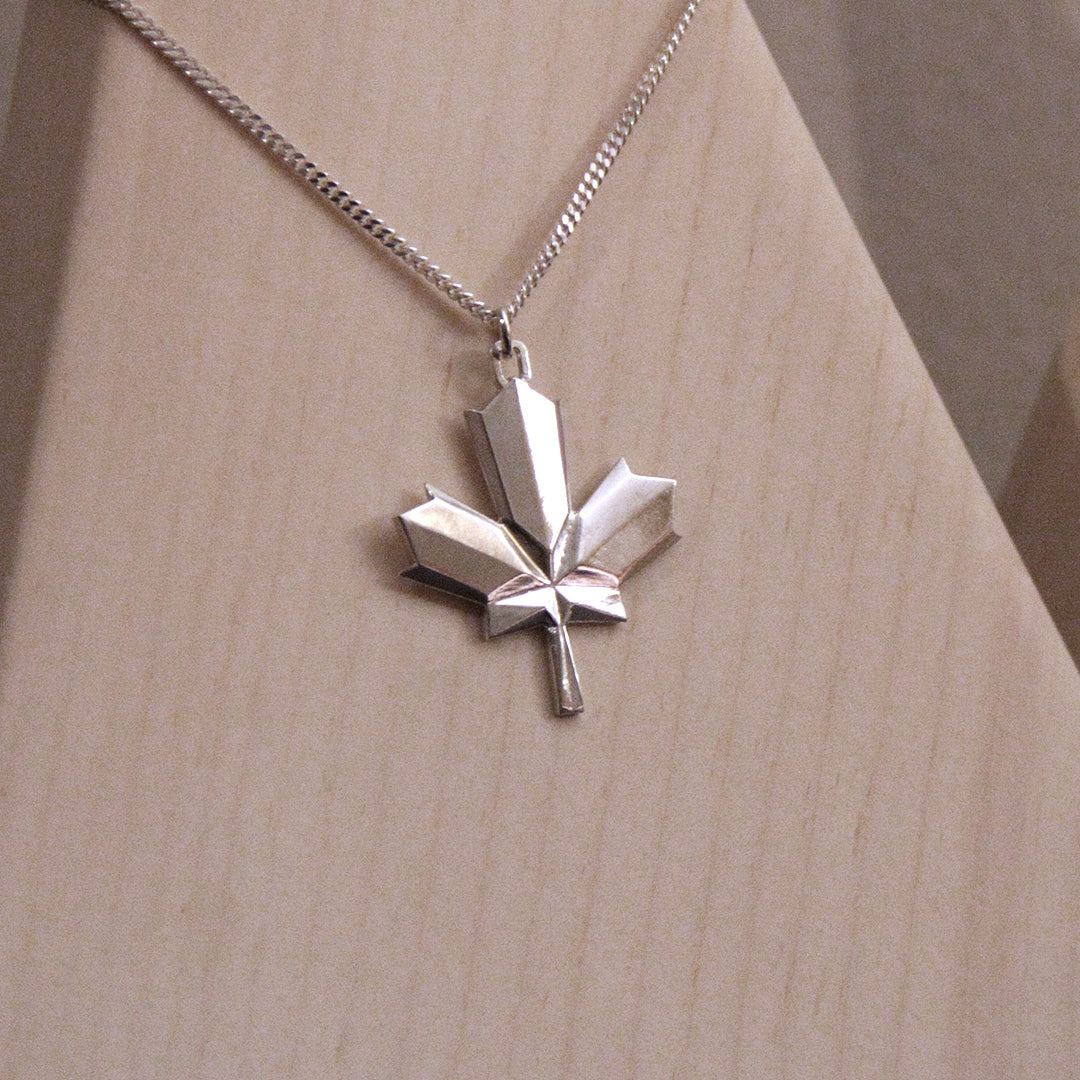 Maple Leaf II Pendant
